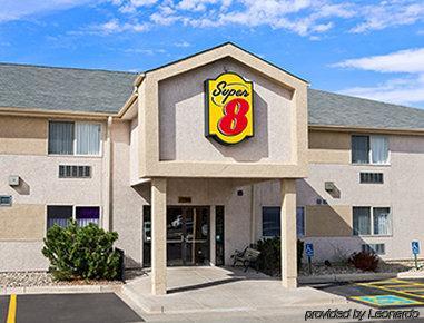 Super 8 By Wyndham Colorado Springs Airport Motel Exterior photo